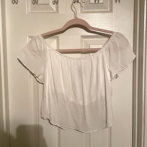 Size M, White Off-the-shoulder Crop Top